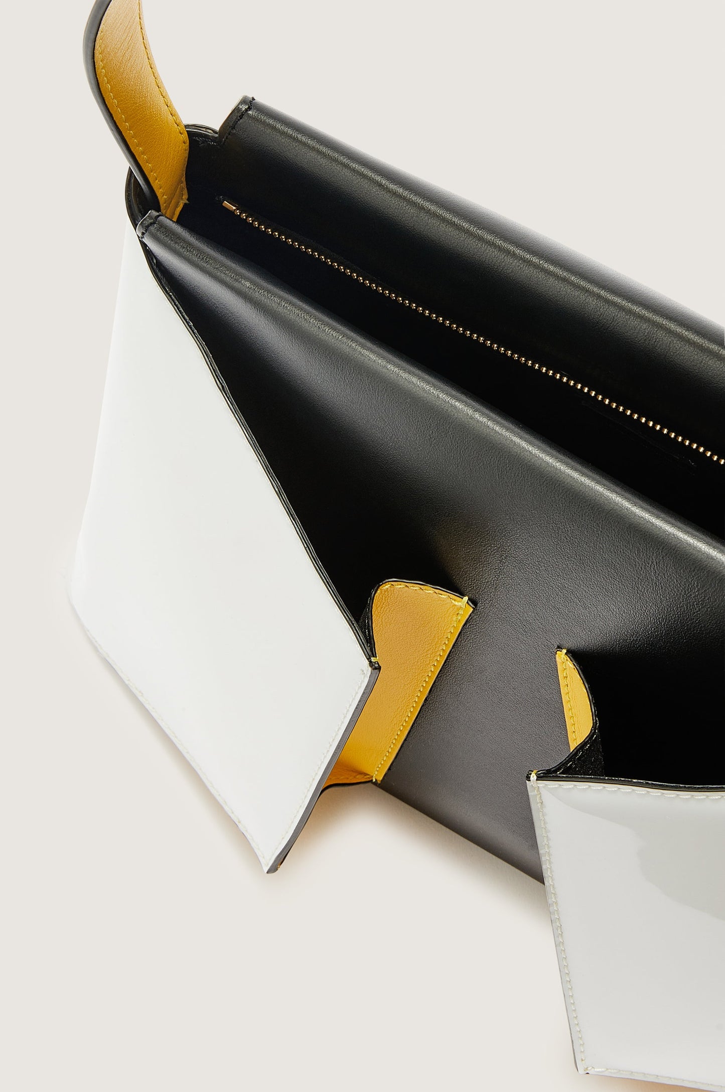 LIZ SPORTY TOTE