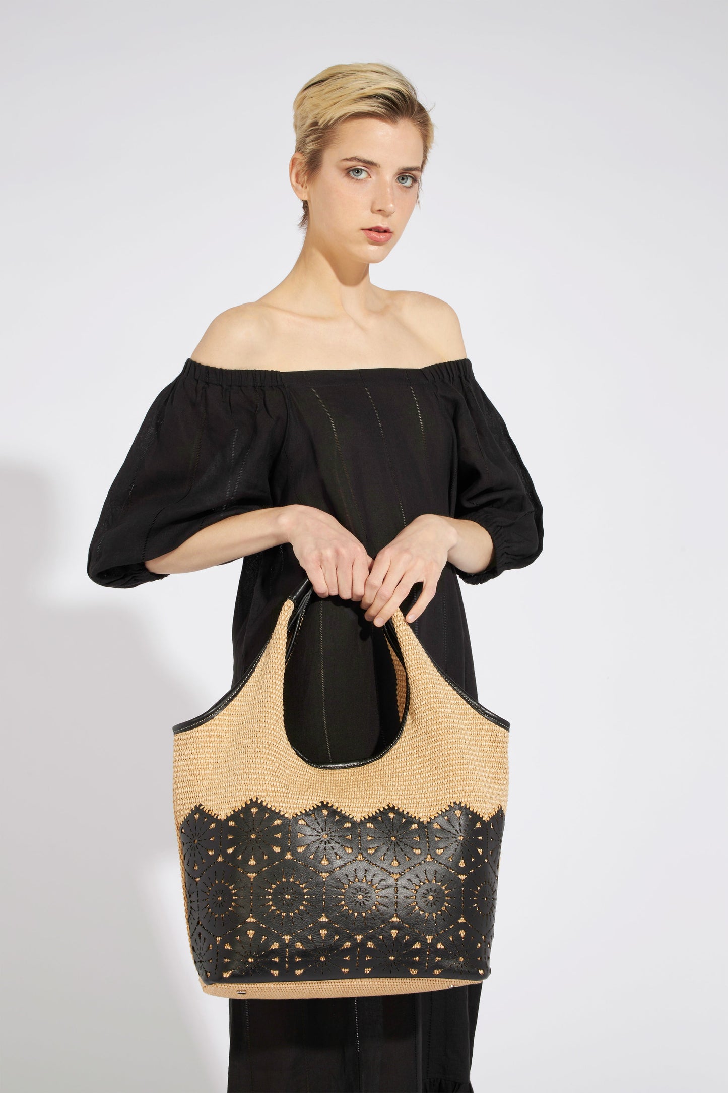 GIULIA HOBO